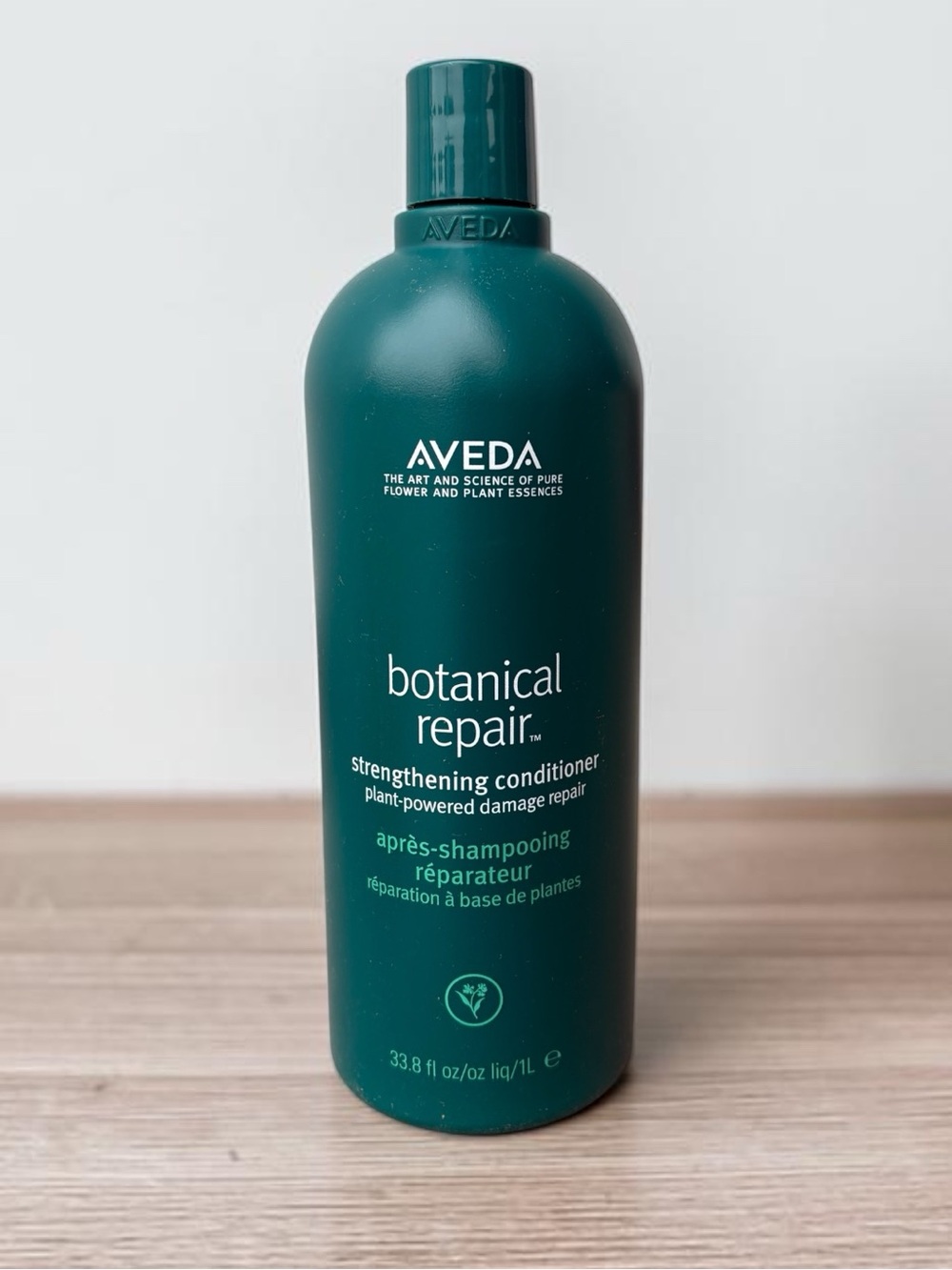 Aveda botanical repair strengthening CONDITIONER 33.8 fl oz. NEW